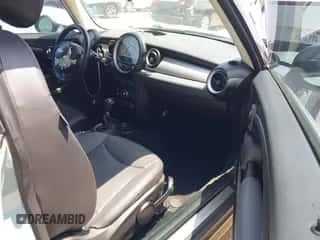 2012 MINI Hardtop with VIN WMWSU3C54CT260293, listed as a IAAI auction lot 42525275 with 132,791 mi miles and . Bid and sale history available at DreamBid. Image 5.