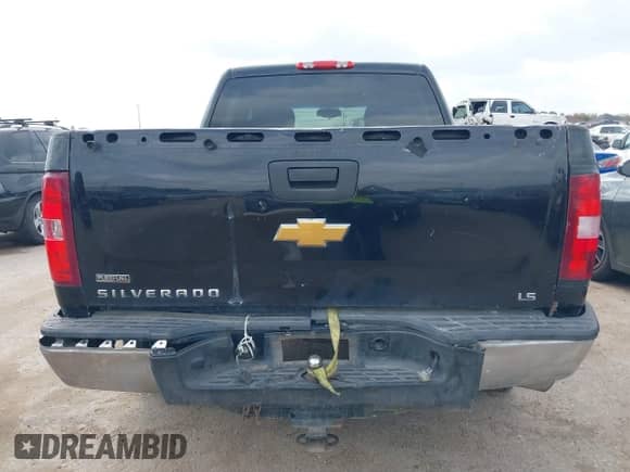 2012 Chevrolet Silverado 1500 LS z VIN 3GCPCREA7CG105775, wystawiony jako IAAI lot #41752232 z przebiegiem 271 970 mil mil oraz . Historia ofert i sprzedaży dostępna na DreamBid. Obrazek 16.