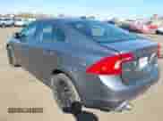 2018 Volvo S60 Dynamic с VIN YV140MTL6J2459953, выставлен на аукционе IAAI как лот 42048650 с пробегом 63 631 миль миль и . История ставок и продаж доступна на DreamBid. Изображение 17.