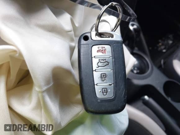 2013 Hyundai Veloster Turbo с VIN KMHTC6AE2DU106462, выставлен на аукционе IAAI как лот 42388157 с пробегом 211 795 миль миль и . История ставок и продаж доступна на DreamBid. Изображение 11.