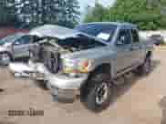 2006 Dodge 2500 SLT z VIN 3D7KS28C56G230754, wystawiony jako IAAI lot #42592648 z przebiegiem 249 239 mil mil oraz . Historia ofert i sprzedaży dostępna na DreamBid. Obrazek 2.