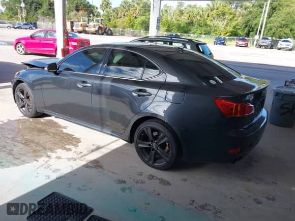 2010 Lexus IS 250 z VIN JTHCF5C26A5041855, wystawiony jako IAAI lot #43061275 z przebiegiem 165 651 mil mil oraz . Historia ofert i sprzedaży dostępna na DreamBid. Obrazek 3.