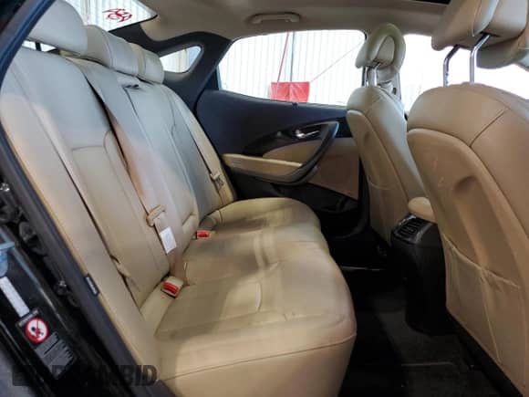 2017 Hyundai Azera Limited z VIN KMHFH4JG6HA590051, wystawiony jako Copart lot #53734085 z przebiegiem 101 466 mil mil oraz Szkoda całkowita • Salvage title. Historia ofert i sprzedaży dostępna na DreamBid. Obrazek 10.