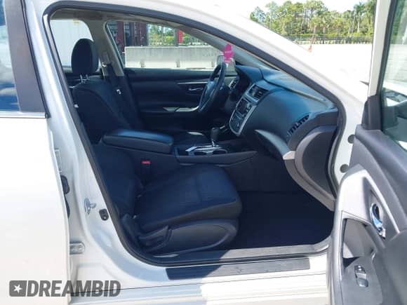 2016 Nissan Altima S z VIN 1N4AL3AP2GC258737, wystawiony jako IAAI lot #43444206 z przebiegiem 186 071 mil mil oraz . Historia ofert i sprzedaży dostępna na DreamBid. Obrazek 5.