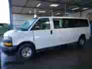 2022 Chevrolet Express Passenger LS с VIN 1GAZGNFP1N1278436, выставлен на аукционе Copart как лот 42293525 с пробегом 32 806 миль миль и Списание • Salvage title. История ставок и продаж доступна на DreamBid. Изображение 1.