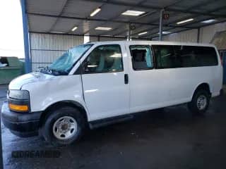 2022 Chevrolet Express Passenger LS с VIN 1GAZGNFP1N1278436, выставлен на аукционе Copart как лот 42293525 с пробегом 32 806 миль миль и Списание • Salvage title. История ставок и продаж доступна на DreamBid. Изображение 1.