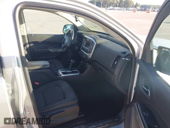 2017 Chevrolet Colorado 4WD LT z VIN 1GCGTCEN7H1212718, wystawiony jako IAAI lot #43360076 z przebiegiem 77 845 mil mil oraz . Historia ofert i sprzedaży dostępna na DreamBid. Obrazek 5.