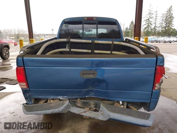 2003 Dodge Dakota Sport with VIN 1D7HG38N63S190756, listed as a IAAI auction lot 41862534 with 177,767 mi miles and . Bid and sale history available at DreamBid. Image 16.