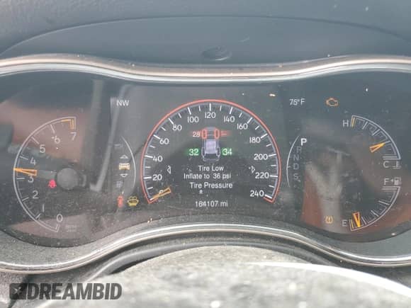 2014 Jeep Grand Cherokee Laredo z VIN 1C4RJFAG2EC527904, wystawiony jako Copart lot #68935435 z przebiegiem 164 107 mil mil oraz Szkoda całkowita • Salvage title. Historia ofert i sprzedaży dostępna na DreamBid. Obrazek 9.