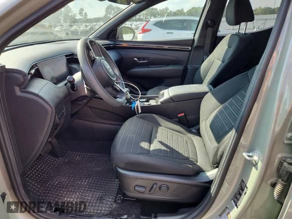 2022 Hyundai Santa Cruz SEL с VIN 5NTJC4AE1NH016815, выставлен на аукционе Copart как лот 81763165 с пробегом 8 868 миль миль и Списание • Salvage title. История ставок и продаж доступна на DreamBid. Изображение 7.