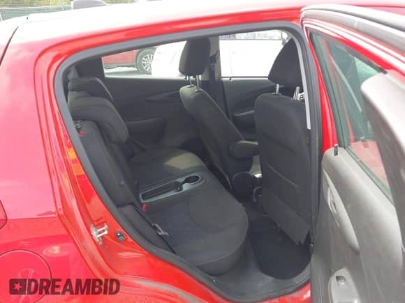 2019 Chevrolet Spark LT z VIN KL8CD6SA4KC706232, wystawiony jako IAAI lot #42378455 z przebiegiem 60 703 mil mil oraz . Historia ofert i sprzedaży dostępna na DreamBid. Obrazek 8.