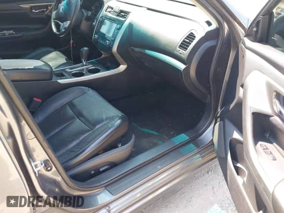 2015 Nissan Altima S с VIN 1N4AL3AP1FN864548, выставлен на аукционе IAAI как лот 42833684 с пробегом 185 322 миль миль и . История ставок и продаж доступна на DreamBid. Изображение 5.