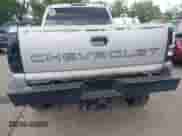 2006 Chevrolet Silverado 2500HD LT3 с VIN 1GCHK23D56F212065, выставлен на аукционе IAAI как лот 43041792 с пробегом 206 281 миль миль и . История ставок и продаж доступна на DreamBid. Изображение 16.