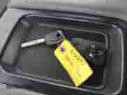 2017 Chevrolet Silverado 1500 Work Truck z VIN 3GCUKNEC8HG515623, wystawiony jako IAAI lot #42752210 z przebiegiem 166 066 mil mil oraz . Historia ofert i sprzedaży dostępna na DreamBid. Obrazek 11.