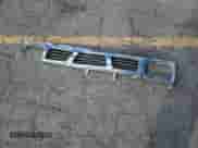 1993 Nissan Frontier z VIN 1N6SD16S3PC375172, wystawiony jako Copart lot #85934395 z przebiegiem 177 222 mil mil oraz Szkoda całkowita • Salvage title. Historia ofert i sprzedaży dostępna na DreamBid. Obrazek 12.