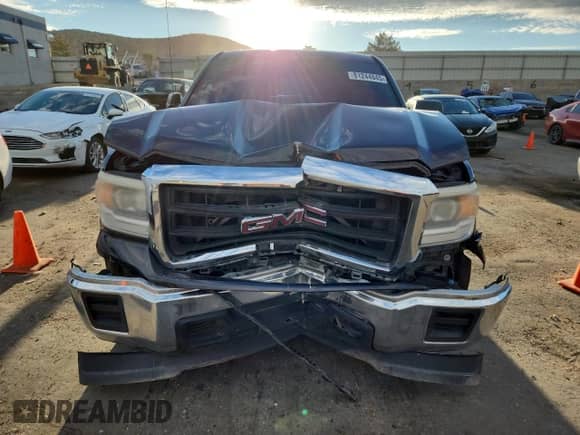 2015 GMC Sierra 1500 with VIN 1GTR1TEH4FZ163372, listed as a Copart auction lot 81244845 with 198,701 mi miles and Salvage title. Bid and sale history available at DreamBid. Image 5.