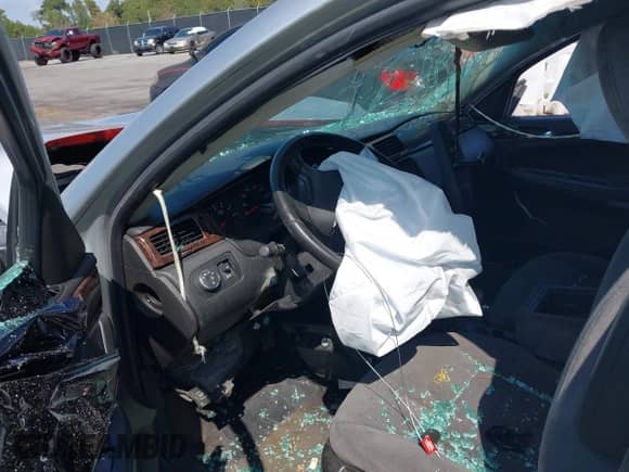 2012 Chevrolet Impala LS Retail z VIN 2G1WA5E32C1139281, wystawiony jako IAAI lot #43256993 z przebiegiem 139 531 mil mil oraz . Historia ofert i sprzedaży dostępna na DreamBid. Obrazek 5.