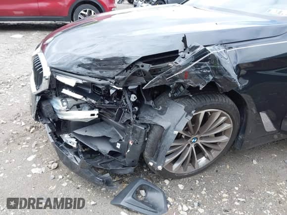 2023 BMW 5 Series 540i xDrive z VIN WBA73BJ05PWX92988, wystawiony jako IAAI lot #42378263 z przebiegiem 29 984 mil mil oraz . Historia ofert i sprzedaży dostępna na DreamBid. Obrazek 6.