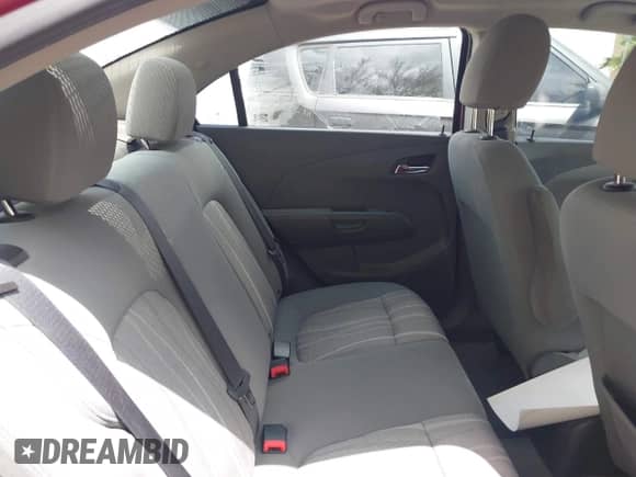 2015 Chevrolet Sonic LT с VIN 1G1JC5SB6F4130866, выставлен на аукционе IAAI как лот 42204368 с пробегом 96 747 миль миль и . История ставок и продаж доступна на DreamBid. Изображение 8.