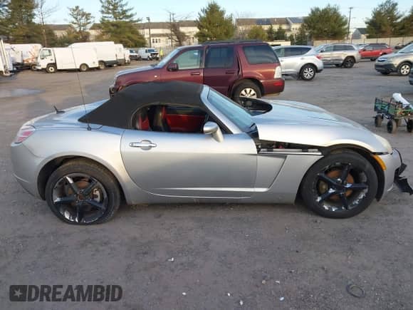 2007 Saturn Sky with VIN 1G8MB35B07Y118708, listed as a IAAI auction lot 41233312 with Not provided miles and . Bid and sale history available at DreamBid. Image 12.