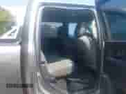 2013 Ram 1500 Express z VIN 1C6RR7KTXDS569372, wystawiony jako IAAI lot #43067487 z przebiegiem 223 976 mil mil oraz . Historia ofert i sprzedaży dostępna na DreamBid. Obrazek 8.