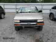 2002 Chevrolet S-10 LS with VIN 1GCCS19W128248718, listed as a Copart auction lot 64842935 with Not provided miles and Non repairable. Bid and sale history available at DreamBid. Image 5.