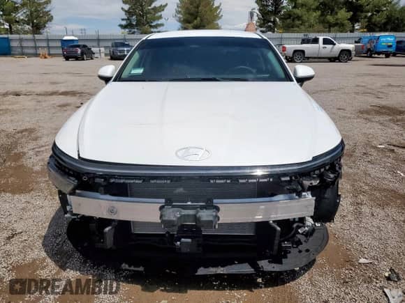 2025 Hyundai Sonata SE with VIN KMHL24JA1SA500795, listed as a Copart auction lot 65525345 with 2,821 mi miles and Salvage title. Bid and sale history available at DreamBid. Image 5.