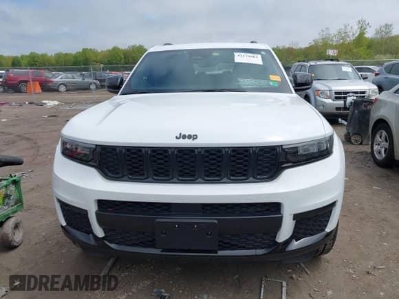 2022 Jeep Grand Cherokee Altitude with VIN 1C4RJKAG2N8553883, listed as a IAAI auction lot 42178861 with 37,635 mi miles and . Bid and sale history available at DreamBid. Image 12.