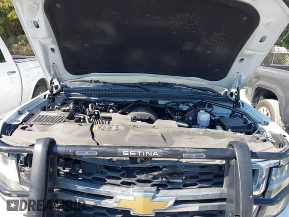 2019 Chevrolet Tahoe Commercial z VIN 1GNLCDEC9KR335455, wystawiony jako IAAI lot #43446385 z przebiegiem 86 894 mil mil oraz . Historia ofert i sprzedaży dostępna na DreamBid. Obrazek 10.