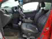 2015 Chevrolet Spark LT с VIN KL8CL6S06FC711013, выставлен на аукционе Copart как лот 68749615 с пробегом 64 097 миль миль и Списание • Salvage title. История ставок и продаж доступна на DreamBid. Изображение 7.