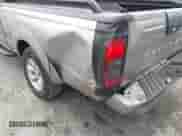 2003 Nissan Frontier XE z VIN 1N6DD26T93C408967, wystawiony jako IAAI lot #41496701 z przebiegiem 181 111 mil mil oraz . Historia ofert i sprzedaży dostępna na DreamBid. Obrazek 6.