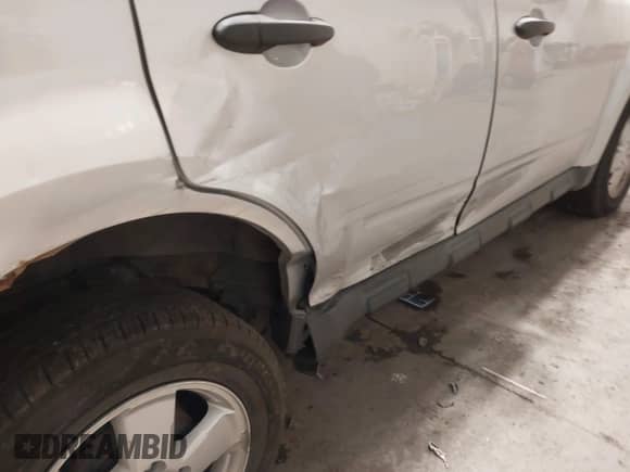 2011 Ford Escape XLT с VIN 1FMCU9DG1BKB59657, выставлен на аукционе IAAI как лот 43156057 с пробегом 153 962 миль миль и . История ставок и продаж доступна на DreamBid. Изображение 6.