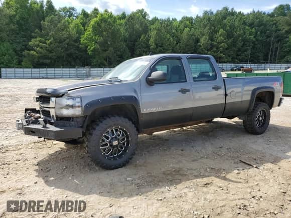 2008 Chevrolet Silverado 3500 с VIN 1GCHK33K78F224001, выставлен на аукционе Copart как лот 56560284 с пробегом 114 023 миль миль и Списание • Salvage title. История ставок и продаж доступна на DreamBid. Изображение 1.