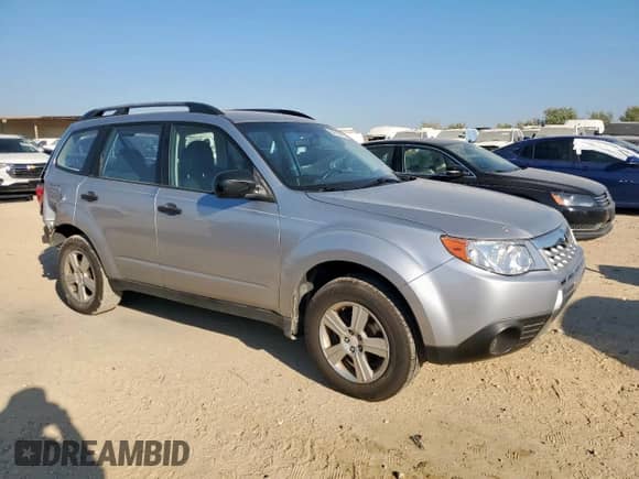 2012 Subaru Forester X z VIN JF2SHBBC6CH410331, wystawiony jako Copart lot #84626595 z przebiegiem 81 661 mil mil oraz Szkoda całkowita • Salvage title. Historia ofert i sprzedaży dostępna na DreamBid. Obrazek 4.