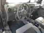 2010 Jeep Wrangler Islander z VIN 1J4AA2D16AL171507, wystawiony jako Copart lot #61957905 z przebiegiem 132 462 mil mil oraz Czysty tytuł • Clean title. Historia ofert i sprzedaży dostępna na DreamBid. Obrazek 8.