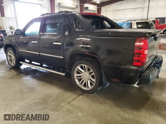 2013 Chevrolet Avalanche LTZ z VIN 3GNTKGE72DG263380, wystawiony jako Copart lot #80967825 z przebiegiem 176 752 mil mil oraz Czysty tytuł • Clean title. Historia ofert i sprzedaży dostępna na DreamBid. Obrazek 2.