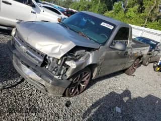 2002 Chevrolet Silverado 1500 z VIN 1GCEC14W32Z239543, wystawiony jako Copart lot #64740845 z przebiegiem 223 310 mil mil oraz Szkoda całkowita • Salvage title. Historia ofert i sprzedaży dostępna na DreamBid. Obrazek 1.