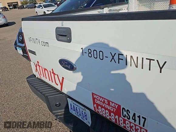 2005 Ford F-150 XL z VIN 1FTRF12WX5KE14539, wystawiony jako IAAI lot #43600244 z przebiegiem 180 608 mil mil oraz . Historia ofert i sprzedaży dostępna na DreamBid. Obrazek 15.