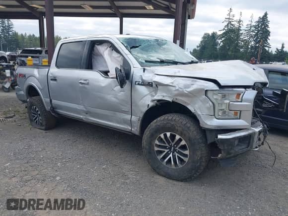 2016 Ford F-150 XLT z VIN 1FTEW1EG7GFD42455, wystawiony jako IAAI lot #43206132 z przebiegiem 104 107 mil mil oraz . Historia ofert i sprzedaży dostępna na DreamBid. Obrazek 1.