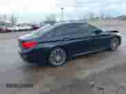 2018 BMW 5 Series 540i xDrive с VIN WBAJE7C58JWD49881, выставлен на аукционе IAAI как лот 42091065 с пробегом 73 542 миль миль и . История ставок и продаж доступна на DreamBid. Изображение 4.