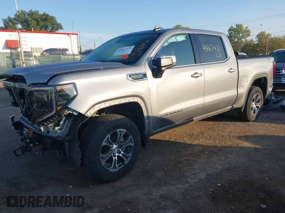 2024 GMC Sierra 1500 SLE with VIN 1GTUUBED7RZ100862, listed as a IAAI auction lot 43167470 with 33,767 mi miles and . Bid and sale history available at DreamBid. Image 18.