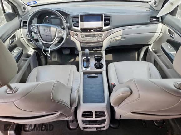 2017 Honda Pilot EX-L with VIN 5FNYF5H88HB013682, listed as a Copart auction lot 59129175 with 169,461 mi miles and Salvage title. Bid and sale history available at DreamBid. Image 8.