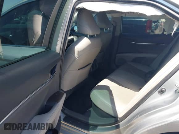 2021 Toyota Camry Hybrid XLE with VIN 4T1F31AK2MU547062, listed as a IAAI auction lot 42405027 with 170,899 mi miles and . Bid and sale history available at DreamBid. Image 8.