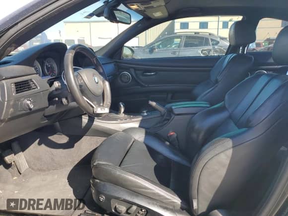 2011 BMW M3 с VIN WBSKG9C54BE368874, выставлен на аукционе Copart как лот 37296974 с пробегом 180 153 миль миль и Списание • Salvage title. История ставок и продаж доступна на DreamBid. Изображение 7.