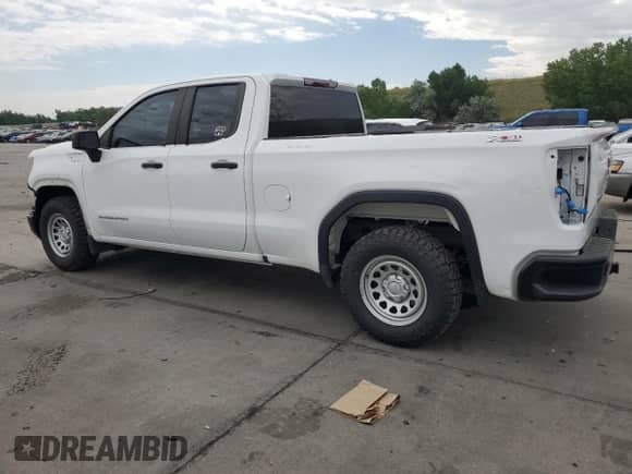 2019 GMC Sierra 1500 with VIN 1GTR9AEF9KZ243790, listed as a Copart auction lot 61738365 with 120,662 mi miles and Clean title. Bid and sale history available at DreamBid. Image 2.
