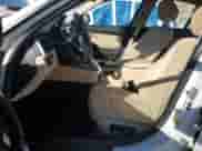 2018 BMW 3 Series 320i z VIN WBA8E1G51JNU90249, wystawiony jako Copart lot #71231385 z przebiegiem 85 744 mil mil oraz Szkoda całkowita • Salvage title. Historia ofert i sprzedaży dostępna na DreamBid. Obrazek 7.