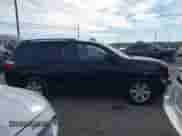 2008 Toyota Highlander z VIN JTEES41A182024219, wystawiony jako IAAI lot #43361831 z przebiegiem 246 853 mil mil oraz . Historia ofert i sprzedaży dostępna na DreamBid. Obrazek 13.