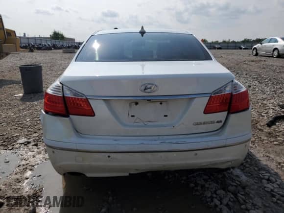 2011 Hyundai Genesis z VIN KMHGC4DF5BU125773, wystawiony jako Copart lot #67371185 z przebiegiem 270 117 mil mil oraz Nie do naprawy • Non repairable. Historia ofert i sprzedaży dostępna na DreamBid. Obrazek 6.