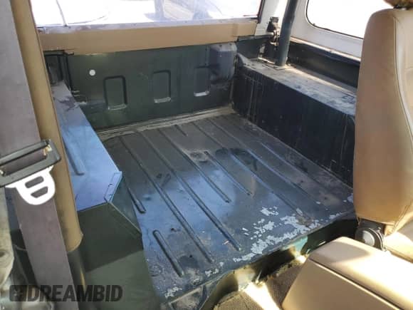 1995 Jeep Wrangler S с VIN 1J4FY19P6SP210843, выставлен на аукционе Copart как лот 84998205 с пробегом 151 629 миль миль и Чистый • Clean title. История ставок и продаж доступна на DreamBid. Изображение 10.