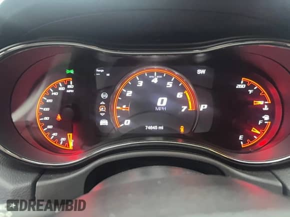 2019 Dodge Durango SRT z VIN 1C4SDJGJ6KC753812, wystawiony jako Copart lot #85688665 z przebiegiem 74 645 mil mil oraz Szkoda całkowita • Salvage title. Historia ofert i sprzedaży dostępna na DreamBid. Obrazek 9.